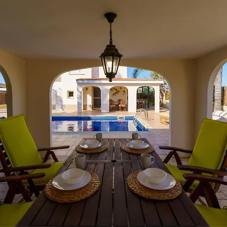 Private Pool Villa, 3 Bedrooms, Near Nissi 아이아 나파