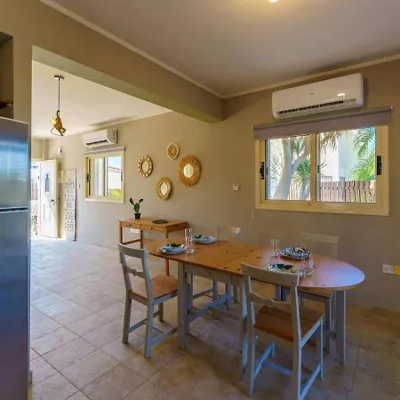 빌라 Private Pool Villa, 3 Bedrooms, Near Nissi