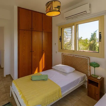 Private Pool Villa, 3 Bedrooms, Near Nissi 빌라 *