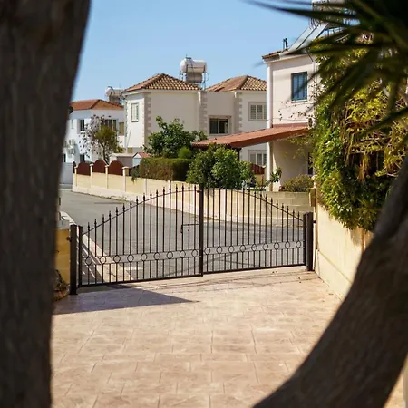 Private Pool Villa, 3 Bedrooms, Near Nissi *