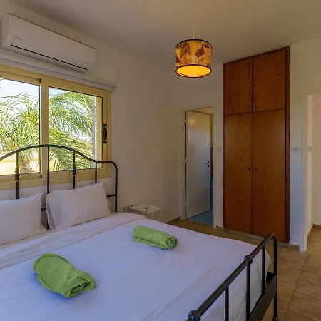 빌라 Private Pool Villa, 3 Bedrooms, Near Nissi *